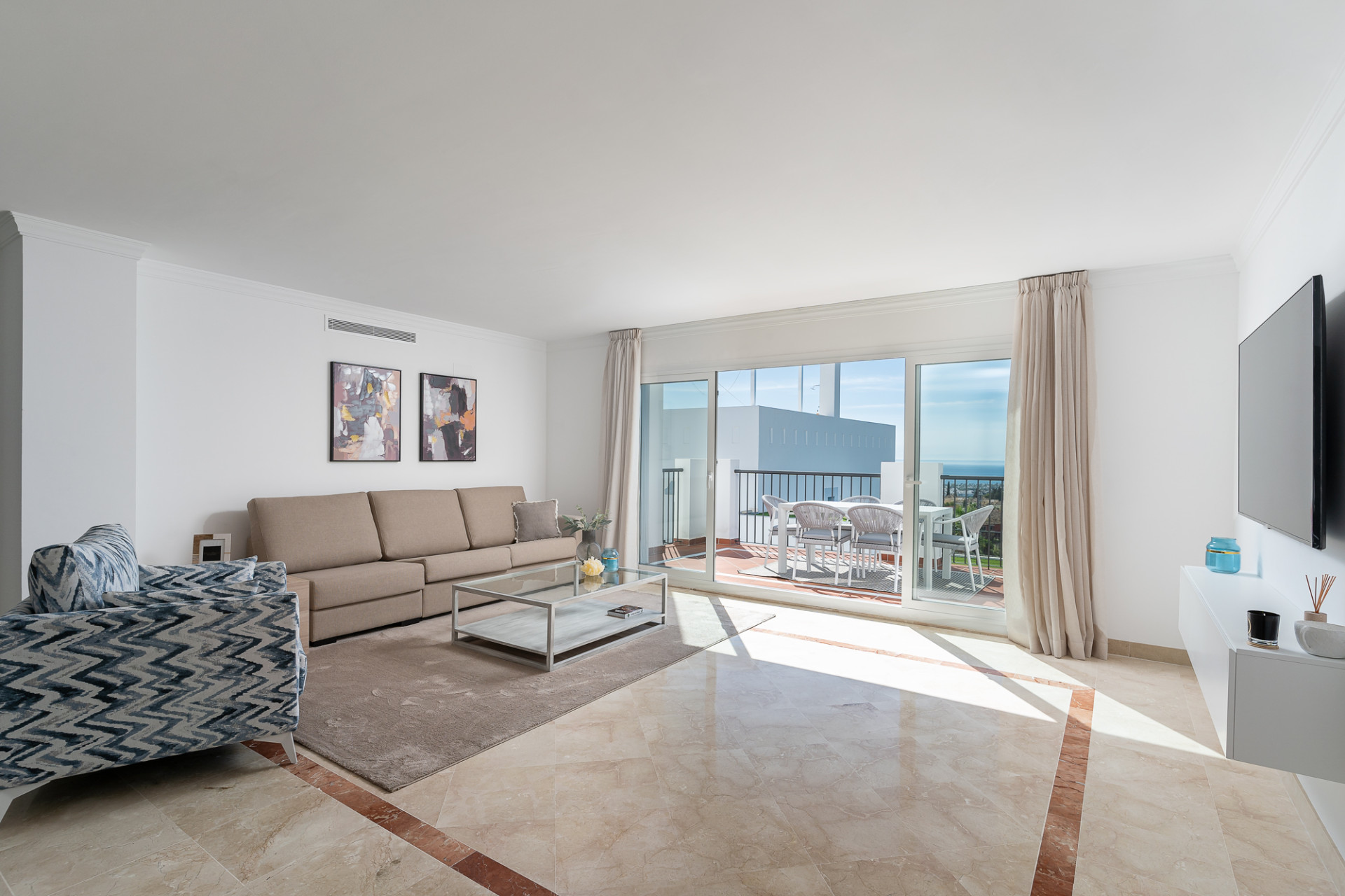 Luxury Duplex Penthouse with Panoramic Sea Views in Paraíso Pueblo