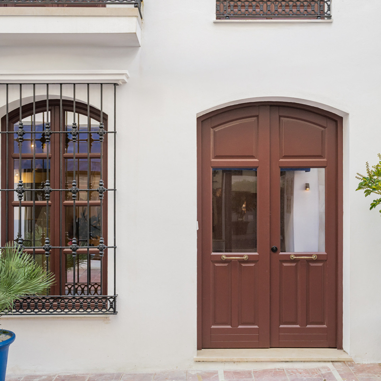 Modern 3-Bed Andalusian Townhouse with Patio and Spacious Terraces
