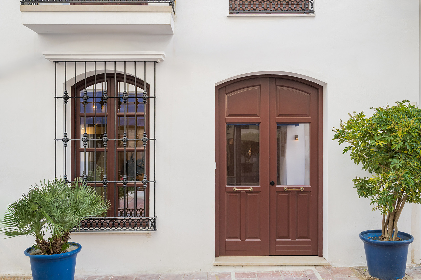 Modern 3-Bed Andalusian Townhouse with Patio and Spacious Terraces