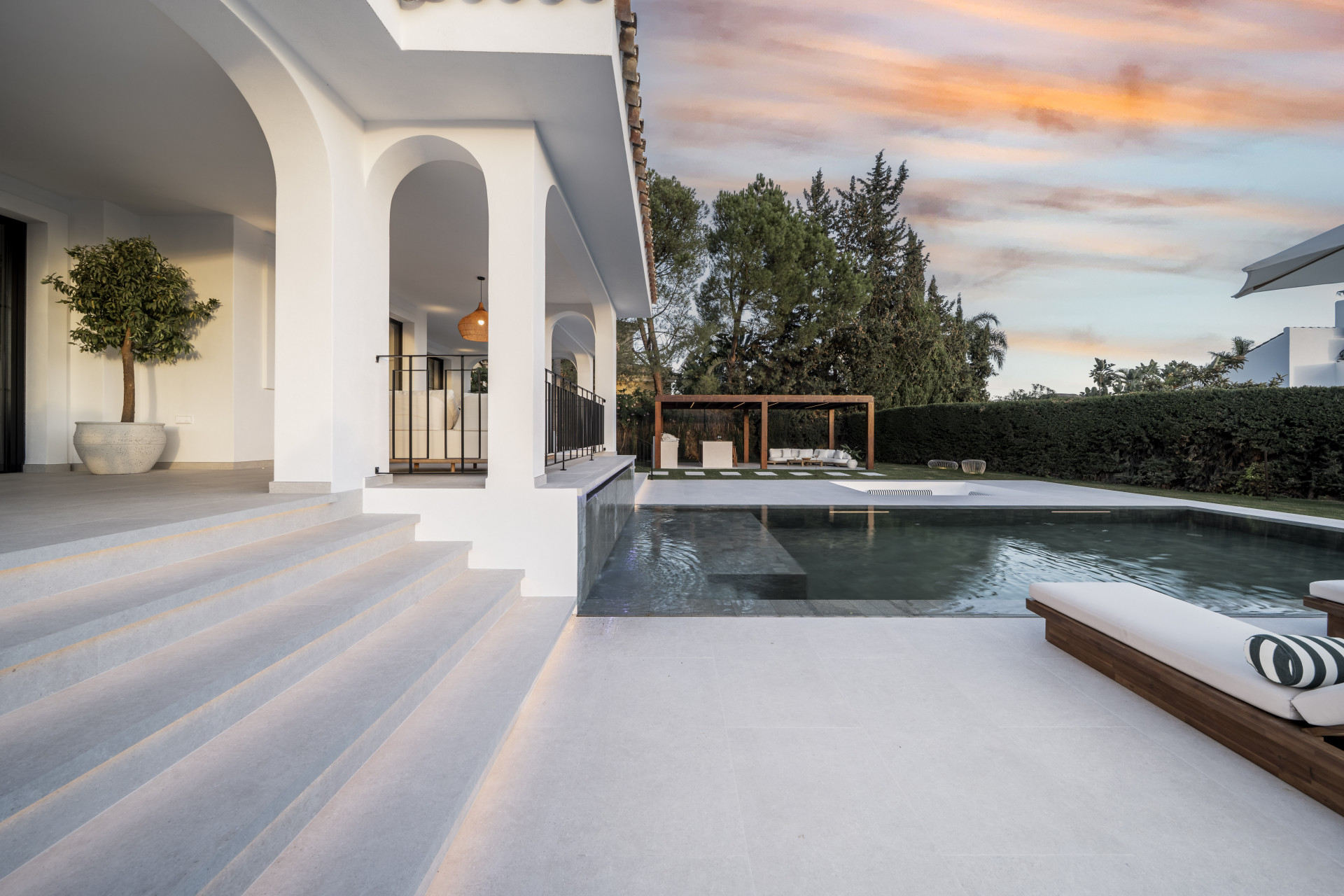 Nestled in the heart of Nueva Andalucía, Auriga 13 is a newly renovated villa offering a blend of comfort and style
