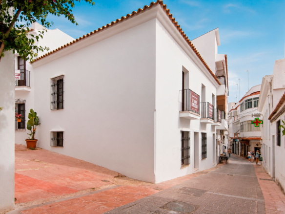 New Andalusian 2-Bedroom Townhouse with Rooftop Terrace for Sale in Estepona Old Town