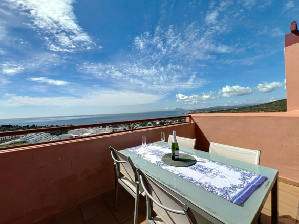 SEAVIEW 2bed Apartment in the prestigue Bahia de las Rocas