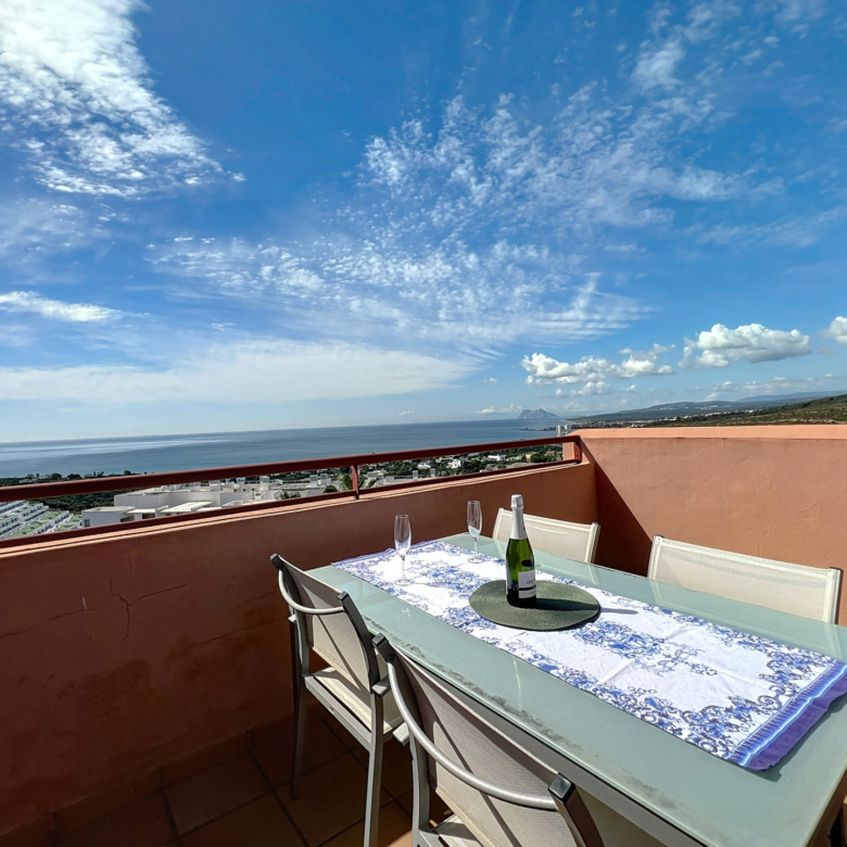 SEAVIEW 2bed Apartment in the prestigue Bahia de las Rocas