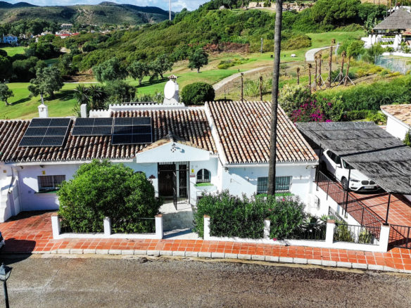 Solarbetriebene Sonne – wo nachhaltiges Wohnen auf den Stil der Costa del Sol trifft