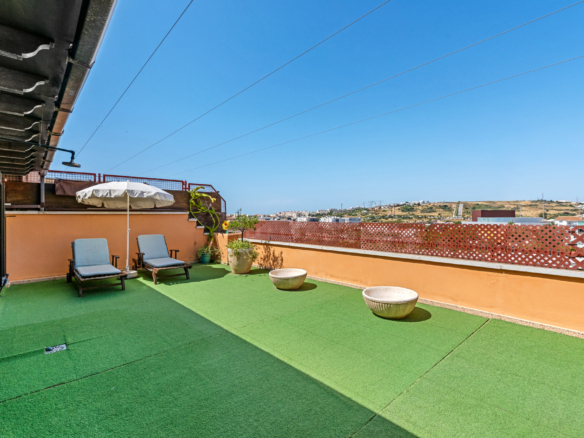 Stunning Penthouse in Estepona Center