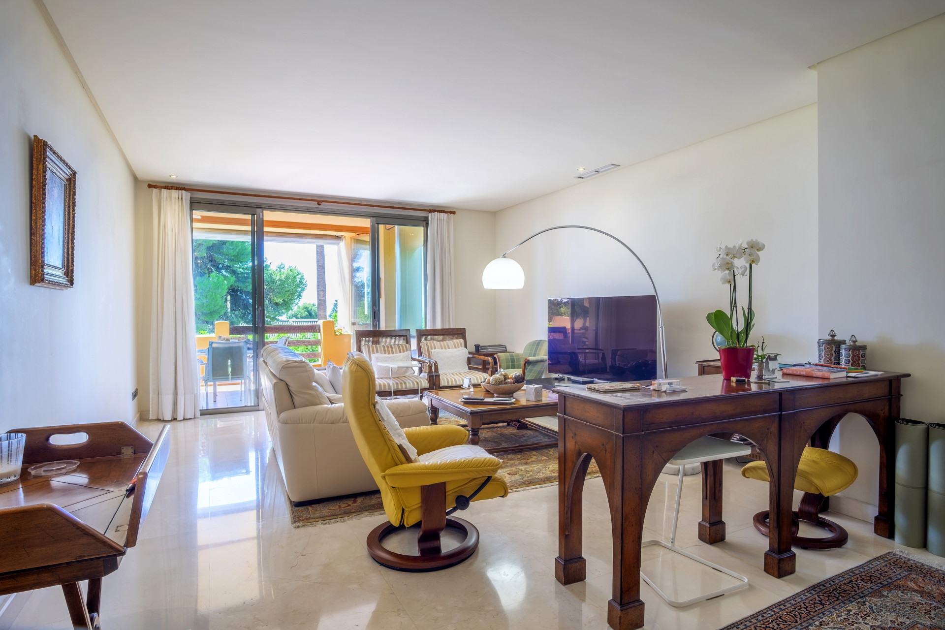 Superb 2 Bedroom Apartment in Mansion Club