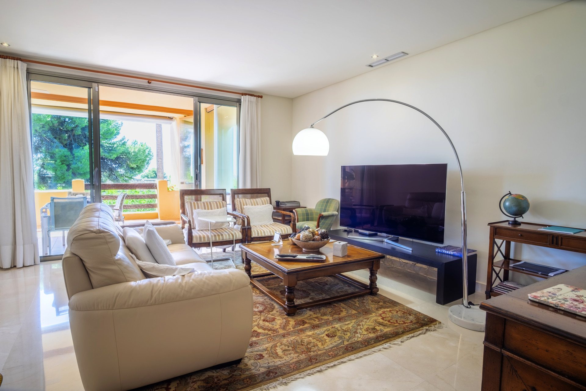 Superb 2 Bedroom Apartment in Mansion Club