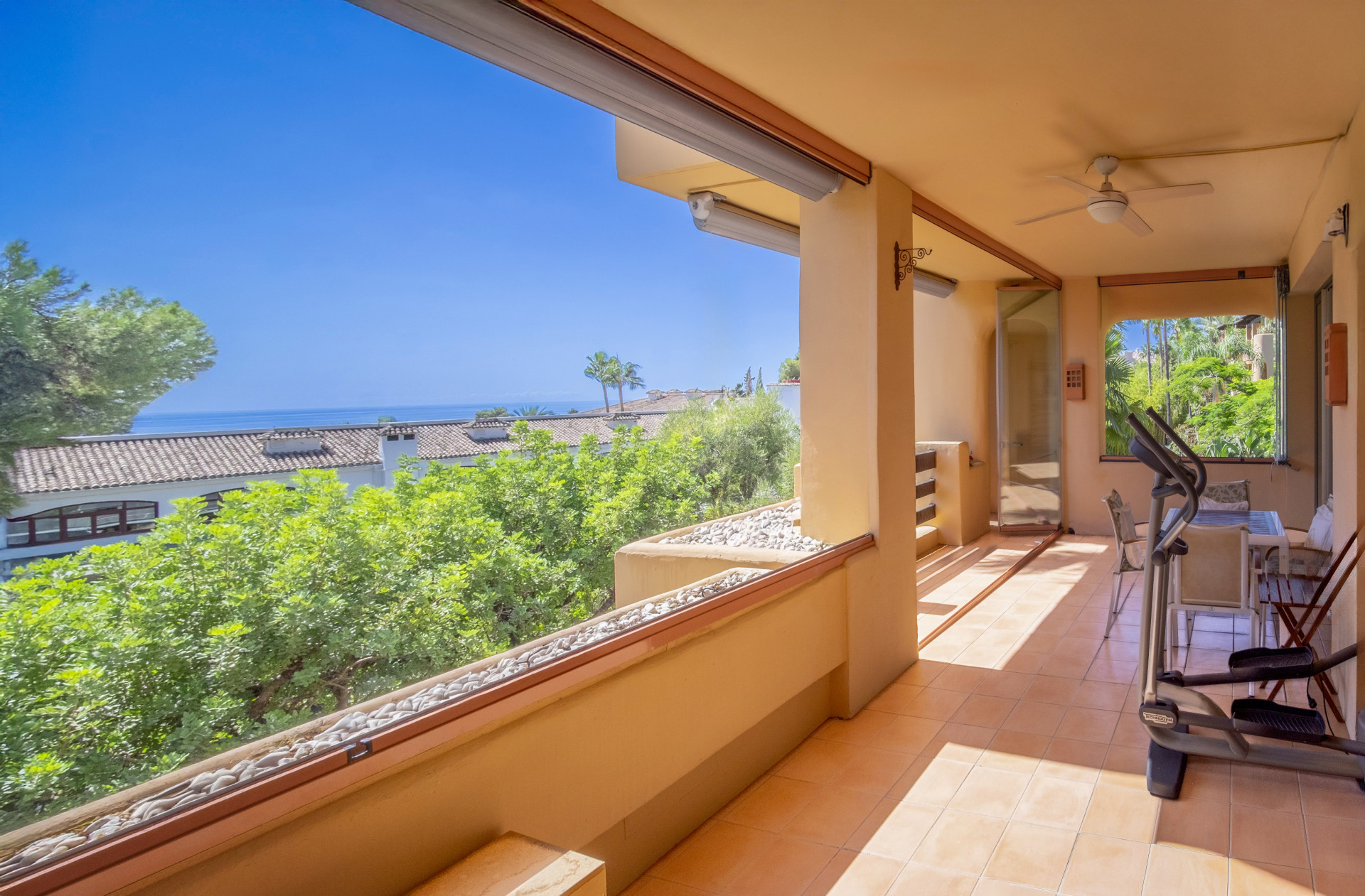 Superb 2 Bedroom Apartment in Mansion Club