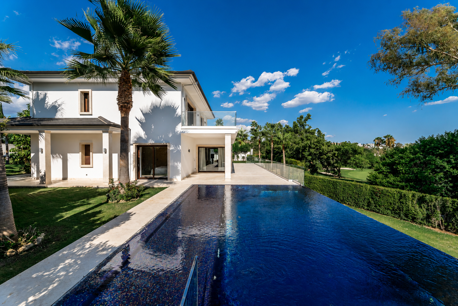 Villa Maria – An Extraordinary Frontline Golf Estate