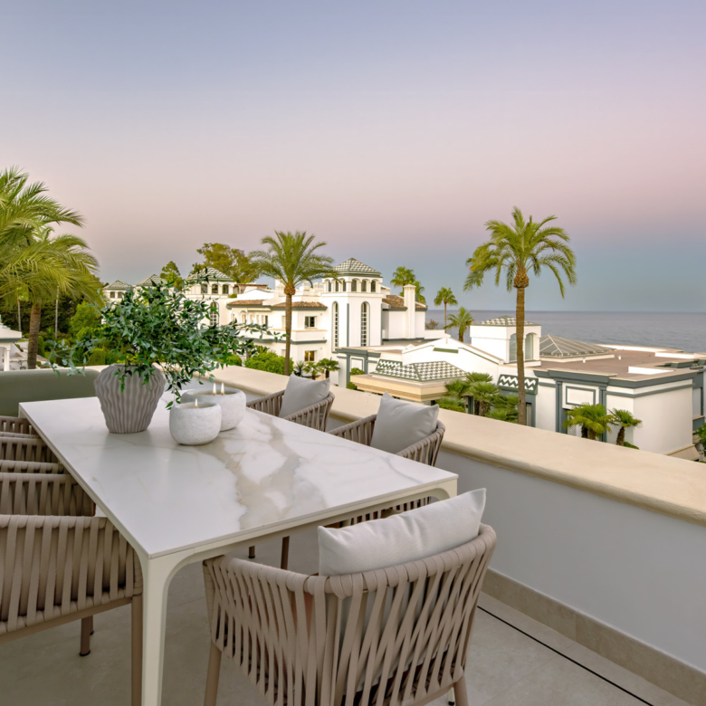 3-Zimmer-Modernes Penthouse an der Neuen Goldenen Meile