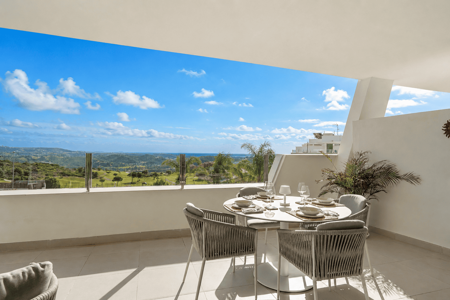 Elegantes, modernes Apartment mit Panoramablick – Ipanema Homes, Calanova Golf