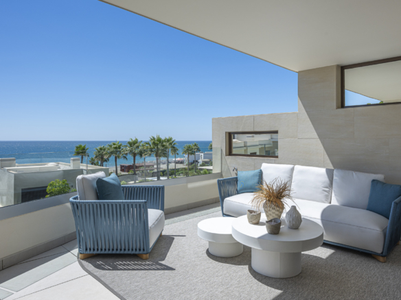 Exceptional Beachfront Apartment with Stunning Sea Views – Velaya, Estepona