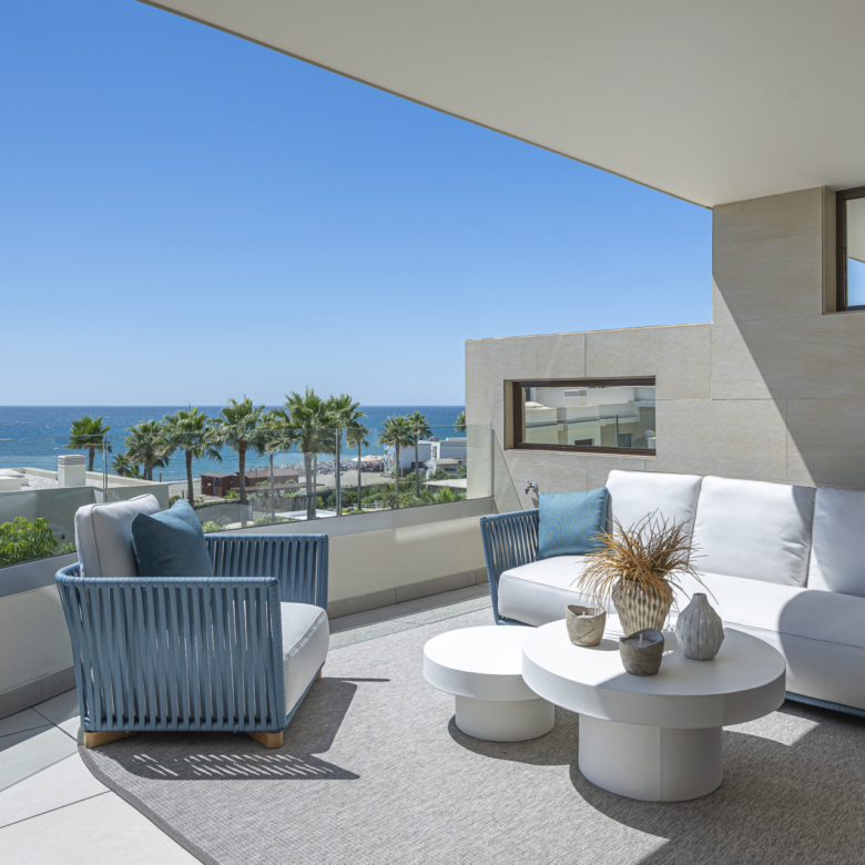 Exceptional Beachfront Apartment with Stunning Sea Views – Velaya, Estepona