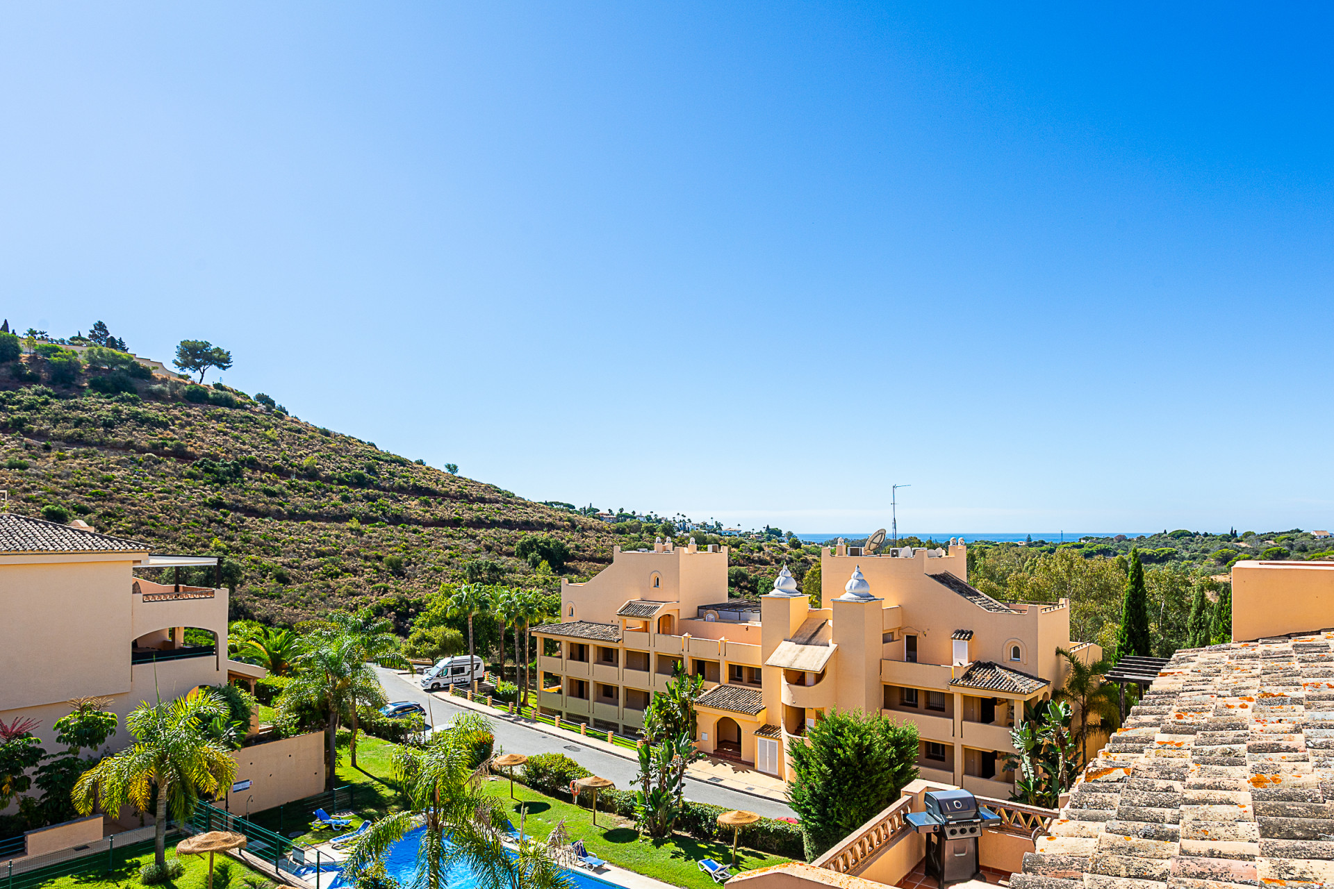 Luxuriöses, Komplett Renoviertes Penthouse in Santa María Village, Elviria  Außergewöhnlicher Wert: Kürzlich von 745.000 € reduziert!