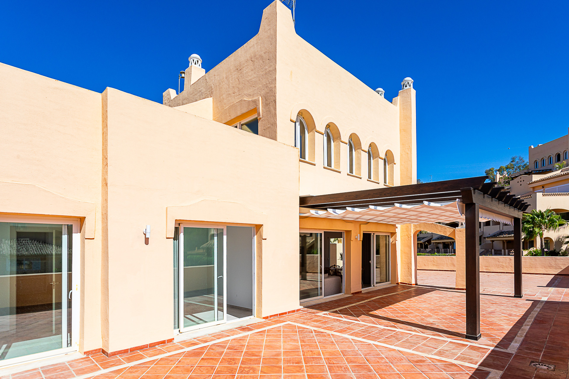 Luxuriöses, Komplett Renoviertes Penthouse in Santa María Village, Elviria  Außergewöhnlicher Wert: Kürzlich von 745.000 € reduziert!