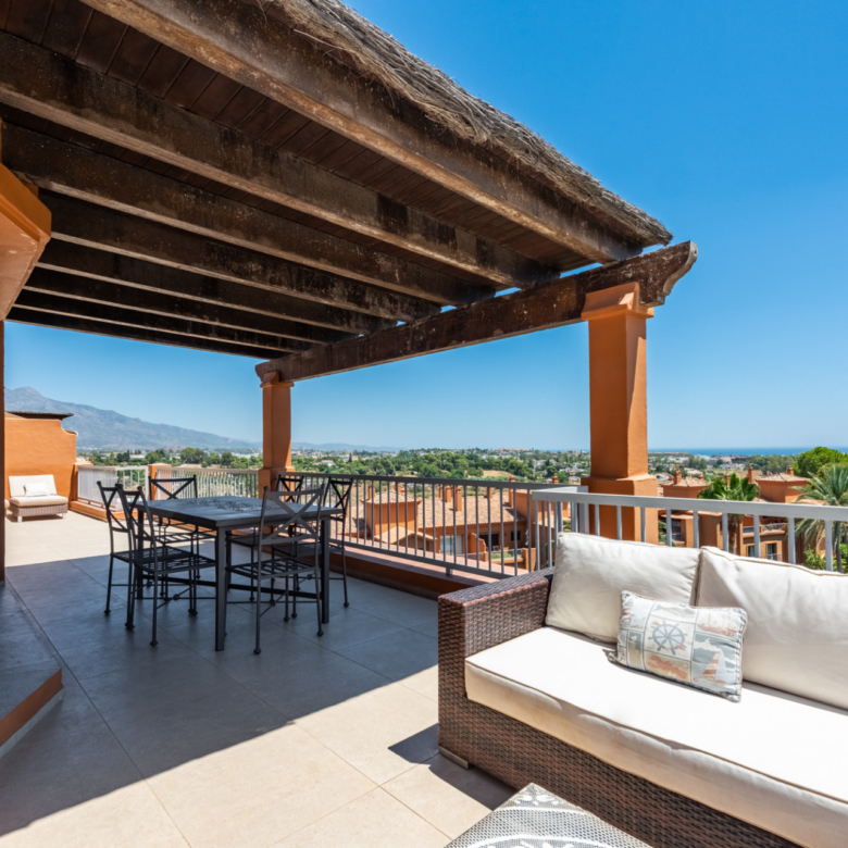 Single-Level Luxury Penthouse with Unrivalled Panoramic Sea and Coastline Views