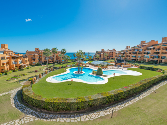 Luxury Renovated Beachfront Apartment – Los Granados del Mar, Estepona