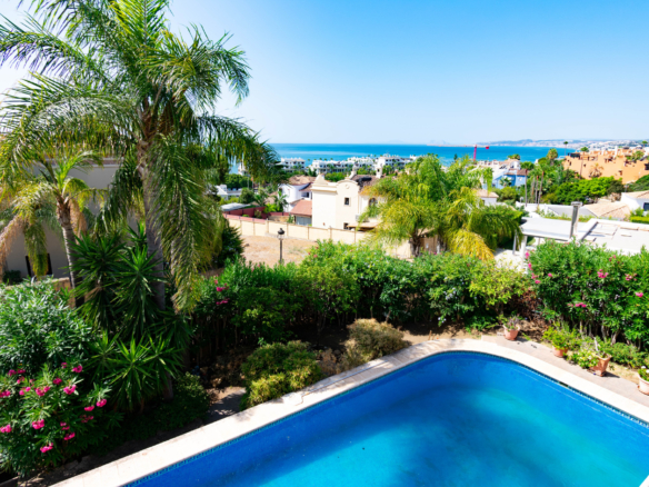 Mediterranean Villa with Sea Views in the Prestigious Seghers Residential Area, Estepona
