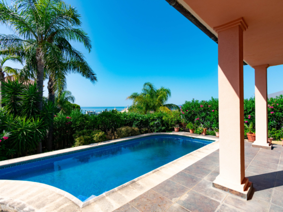 Mediterranean Villa with Sea Views in the Prestigious Seghers Residential Area, Estepona