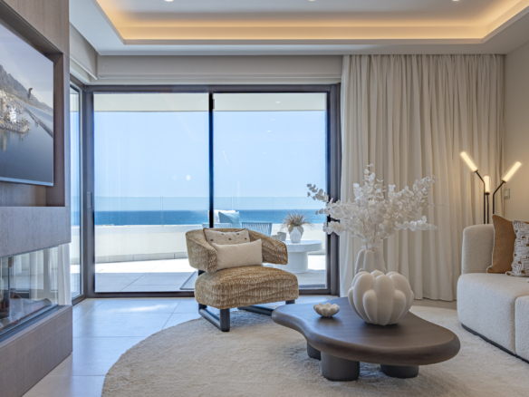 Meerblick-Wohnung, El Velerin, Estepona