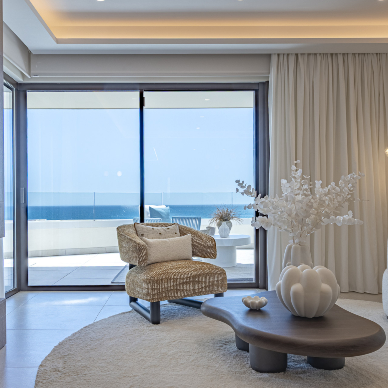 Meerblick-Wohnung, El Velerin, Estepona