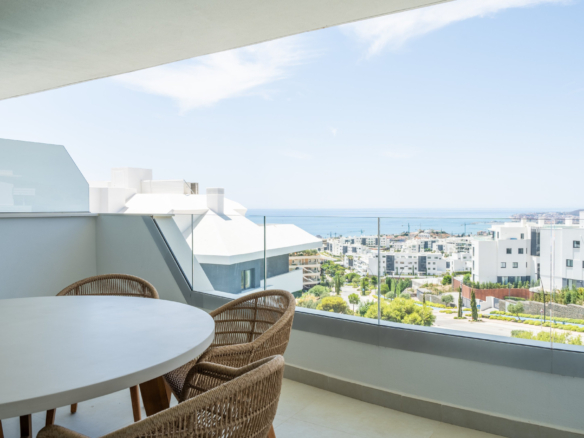 Modern 3-Bedroom Apartment with Sea Views – Higuerón West, Fuengirola