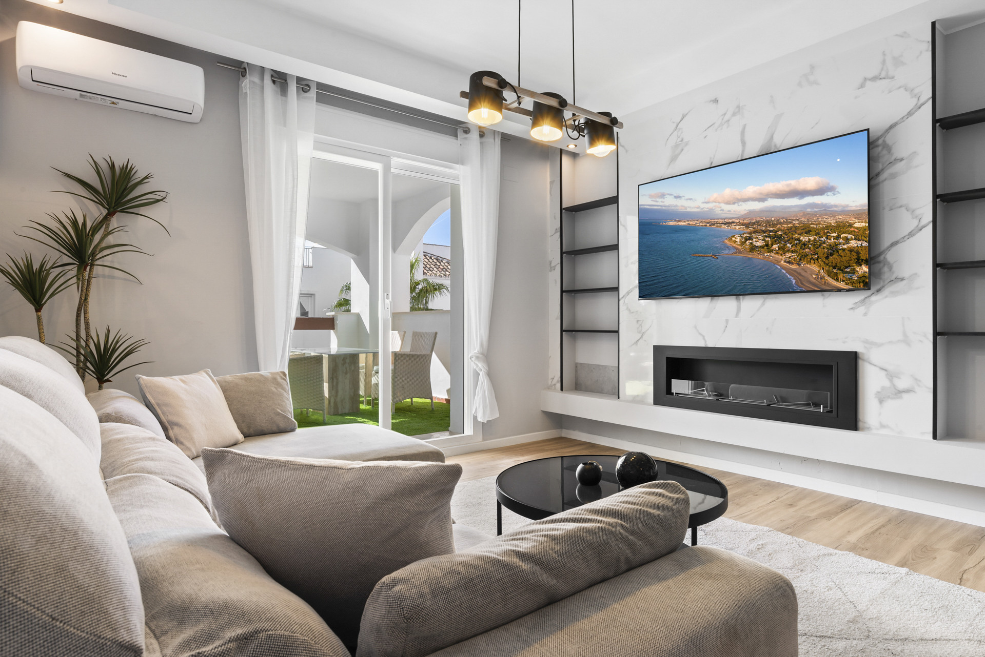 Renovated 3 Bedroom Apartment in Aloha Royal Nueva Andalucia with Mountain Views