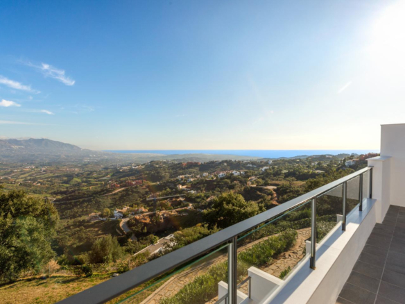 SEMI DETACHED TOTALLY RENOVATED IN 2020 WITH PANORÁMICA VIEWS