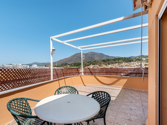 Stunning Penthouse in Estepona Center