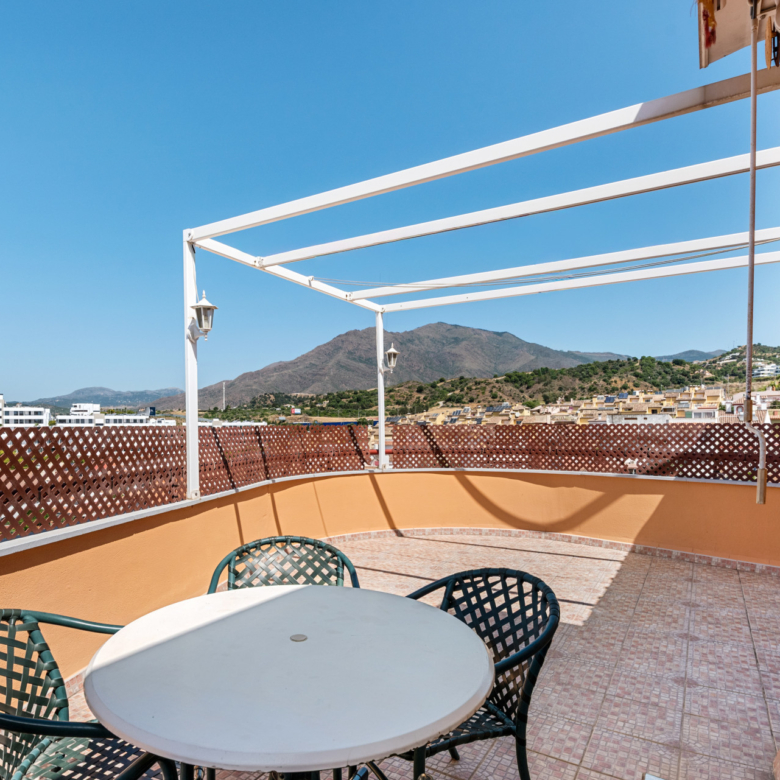 Stunning Penthouse in Estepona Center