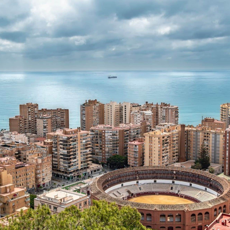 🏠 ¿Sigo Alquilando mi Casa o la Vendo? 7 Razones para Vender en 2026