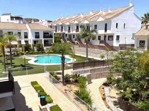 DISTINGUISHED TOWNHOUSE IN RIVIERA DEL SOL - MIJAS