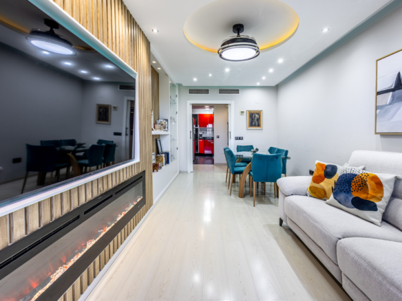 DUPLEX PENTHOUSE WITH LARGE TERRACE