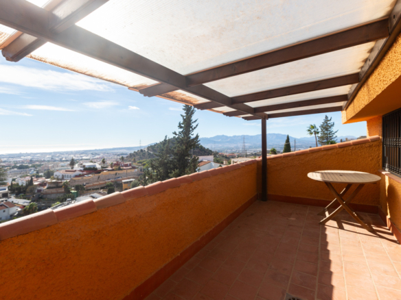 Detached villa in El Atabal with sea views