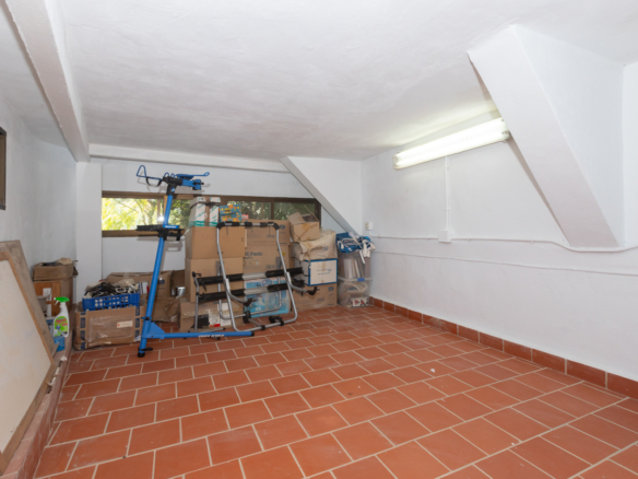 Detached villa in El Atabal with sea views