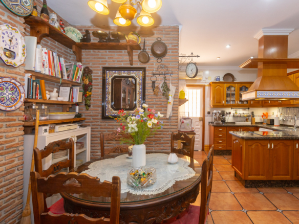Detached villa in El Atabal with sea views