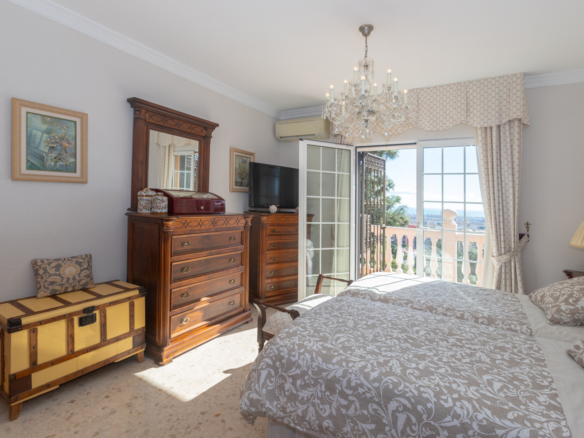 Detached villa in El Atabal with sea views