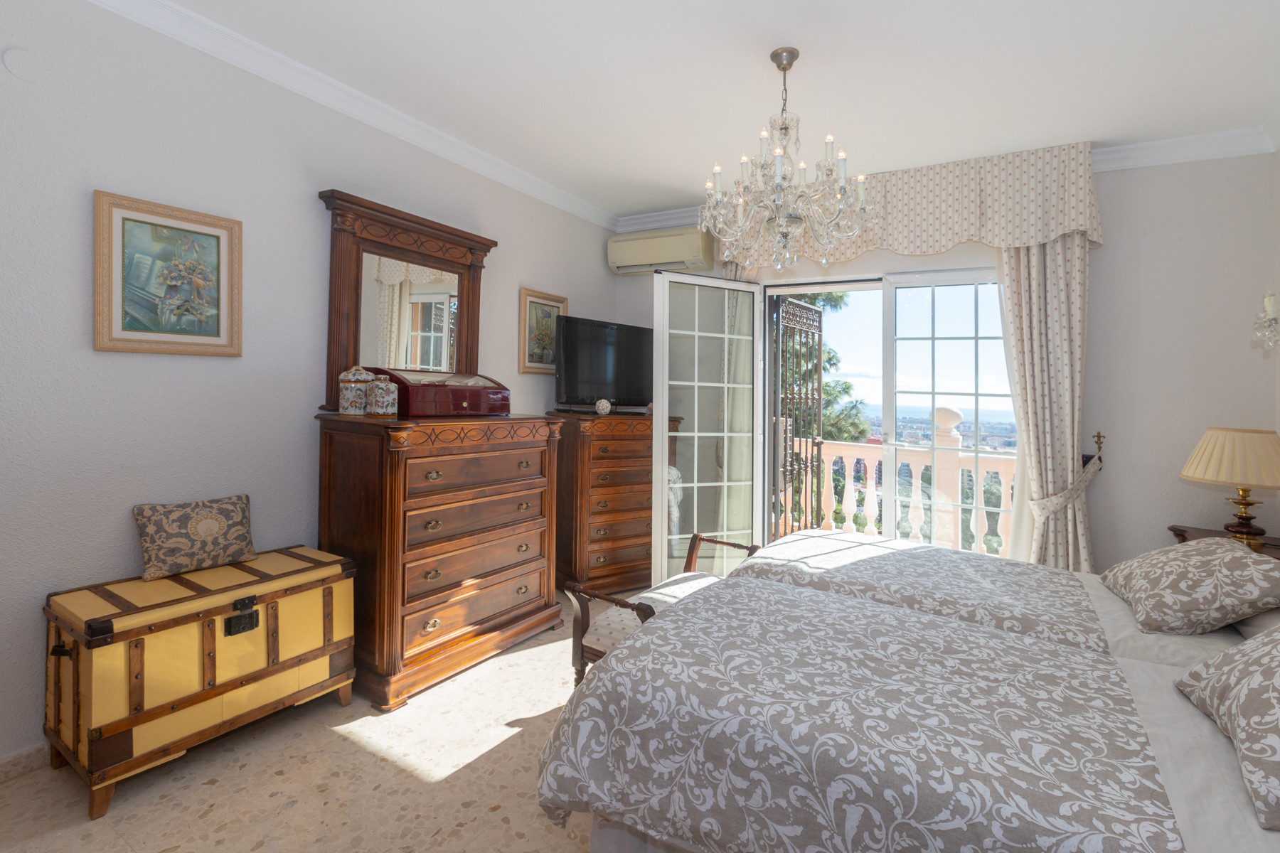 Detached villa in El Atabal with sea views
