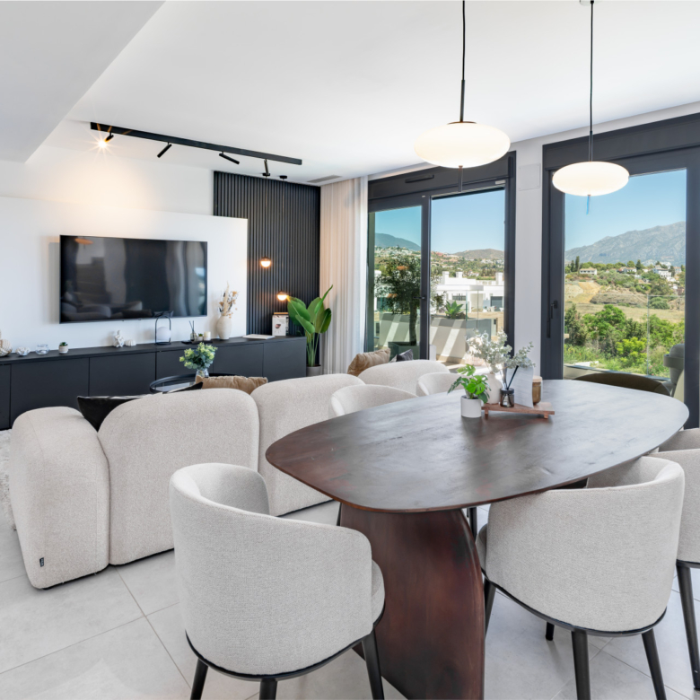 Exklusives Duplex-Penthouse mit privatem Rooftop an der New Golden Mile