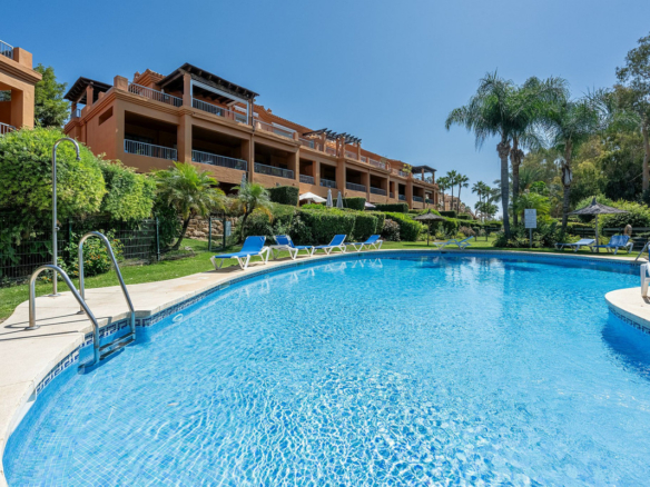 Exquisite Ground Floor Apartment in Benatalaya