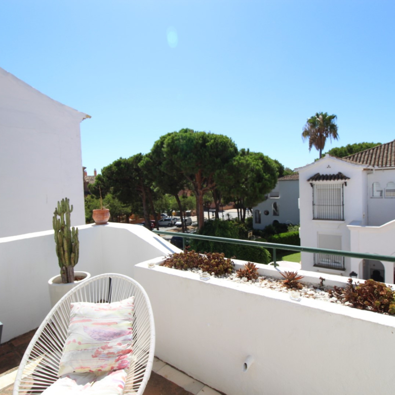 Fantastic and spacious Penthouse in the President with open views