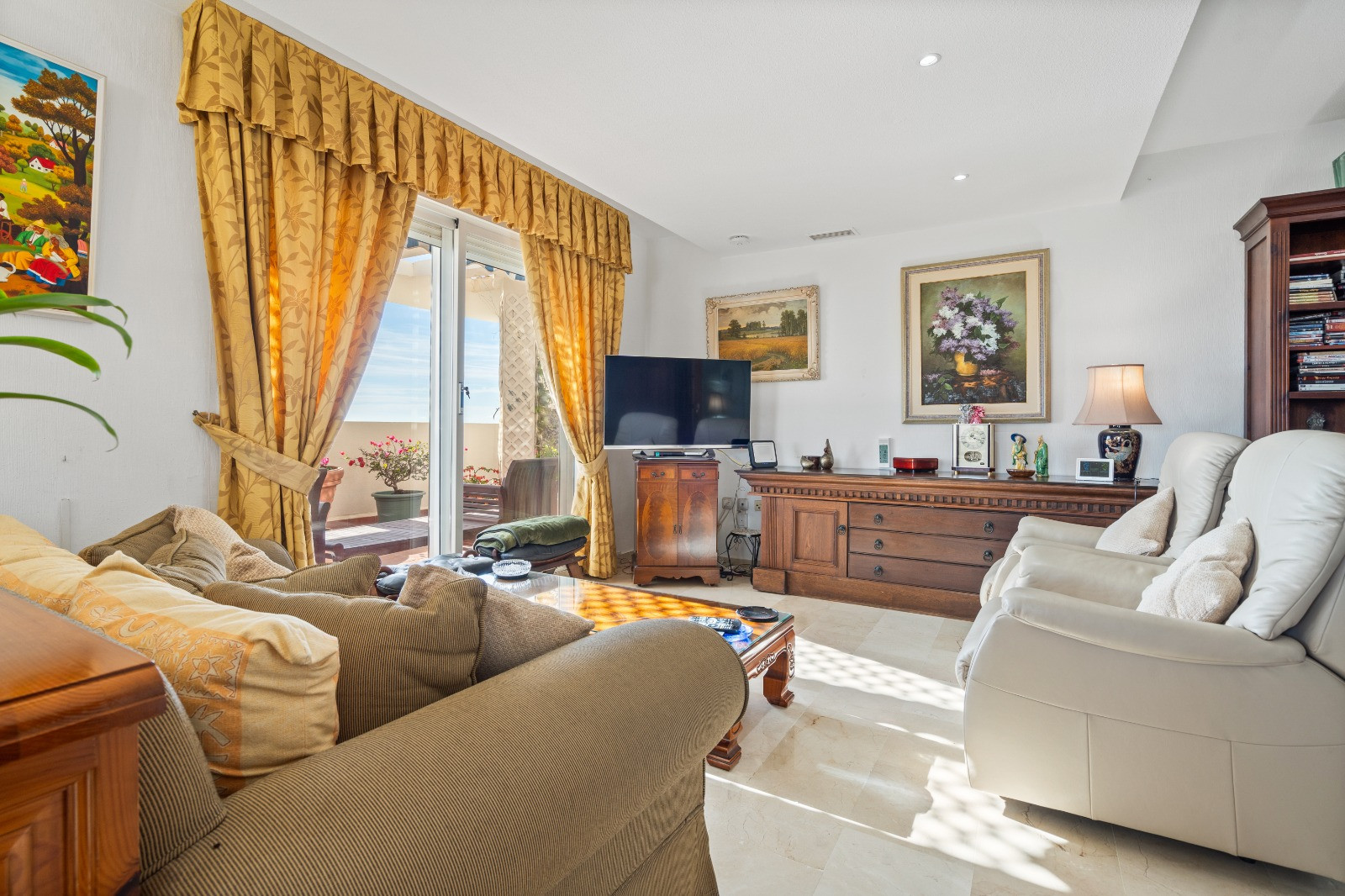 Amazing Penthouse with Open Panoramic Views on San Pedro Boulevard!