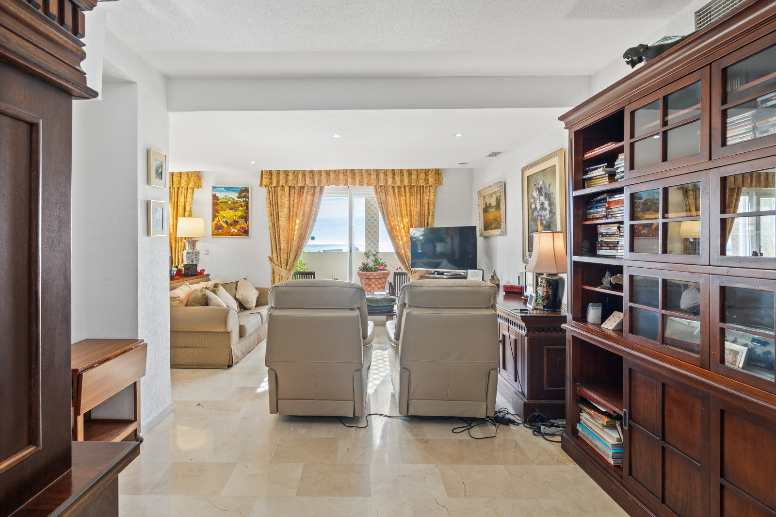 Amazing Penthouse with Open Panoramic Views on San Pedro Boulevard!