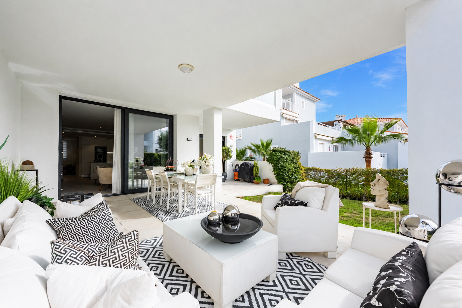 Geräumige Gartenwohnung in Cortijo del Golf – Ultimative Privatsphäre & Sonne