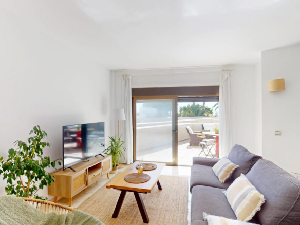 Great opportunity: Apartment in Apartagolf Atalaya; Estepona