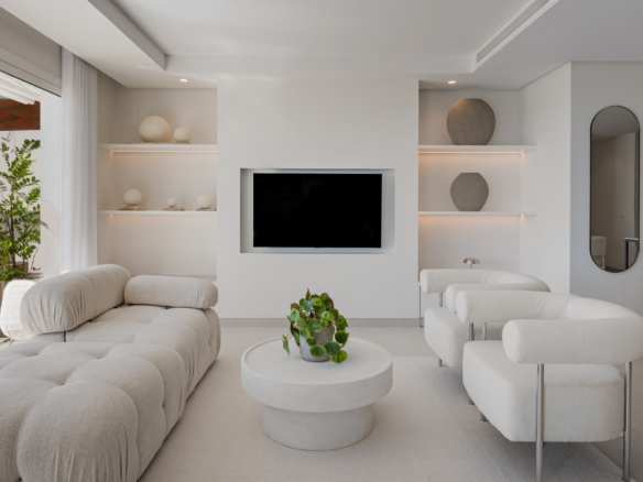 Stunning Duplex Penthouse with Private Pool and Panoramic Views in La Quinta, Benahavís