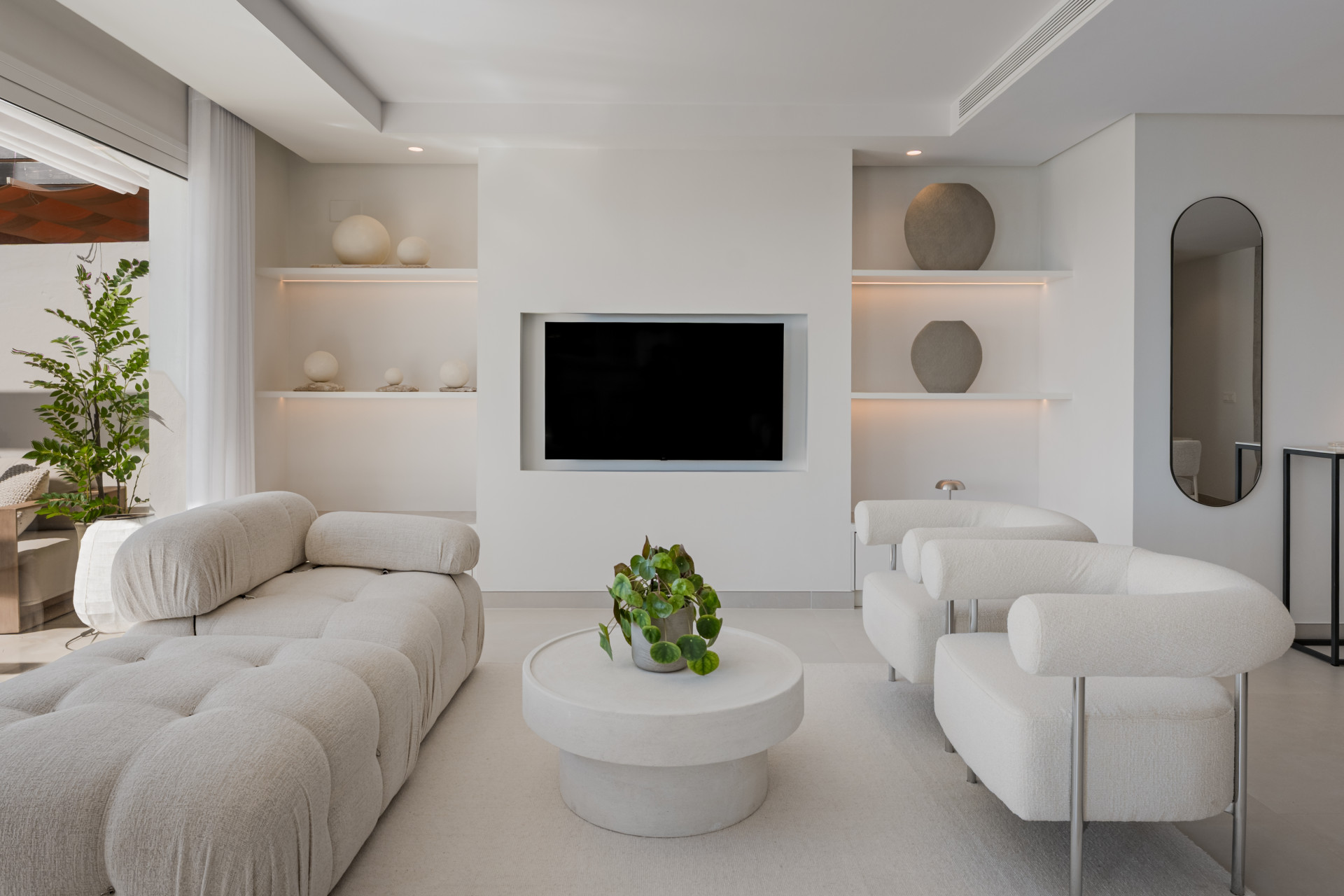 Stunning Duplex Penthouse with Private Pool and Panoramic Views in La Quinta, Benahavís