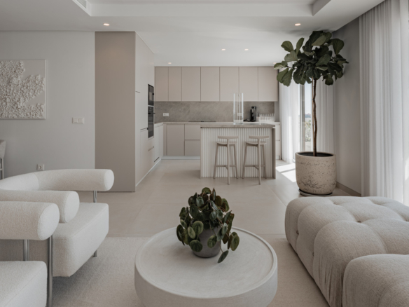 Stunning Duplex Penthouse with Private Pool and Panoramic Views in La Quinta, Benahavís