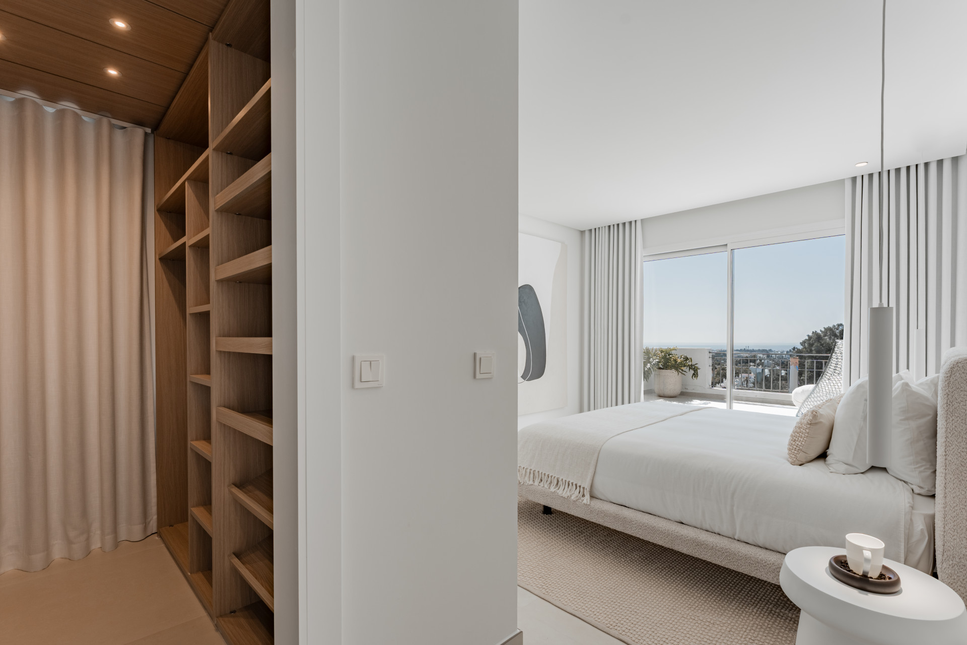 Stunning Duplex Penthouse with Private Pool and Panoramic Views in La Quinta, Benahavís