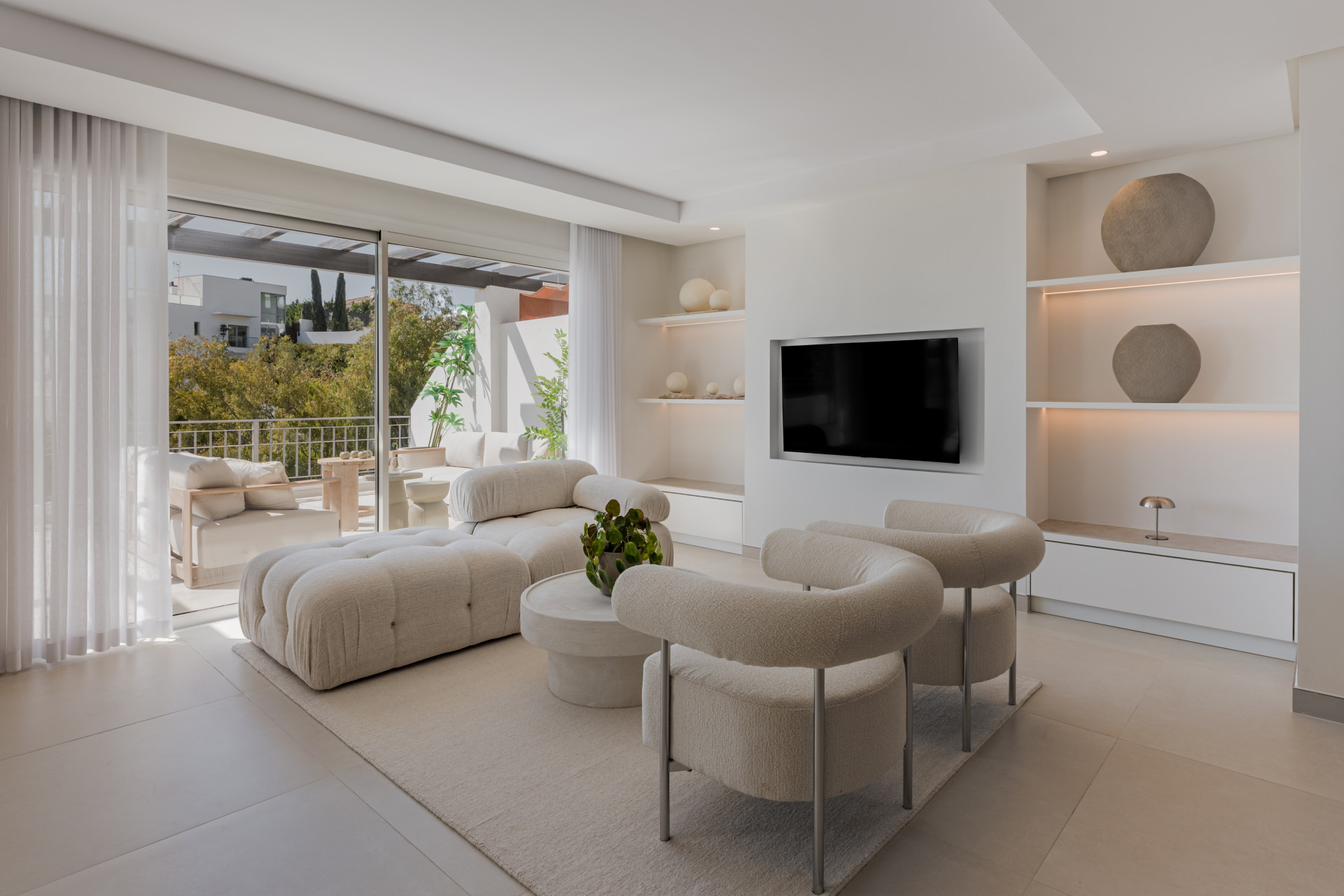 Stunning Duplex Penthouse with Private Pool and Panoramic Views in La Quinta, Benahavís